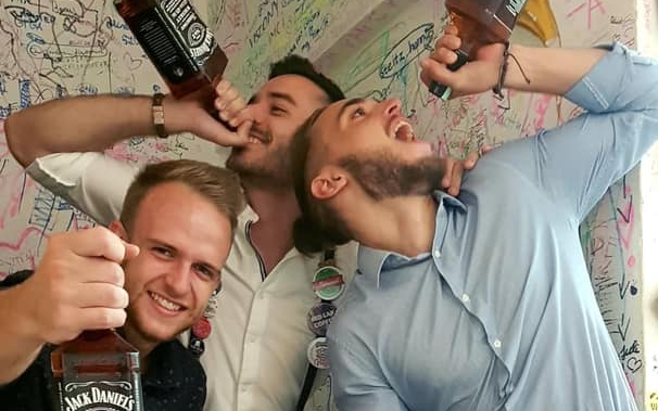 Ilyen még nem volt Győrben- Koktélverseny a Szomszédban