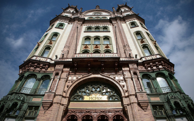 Hivatalosan is megnyílt a Parisi Udvar Hotel