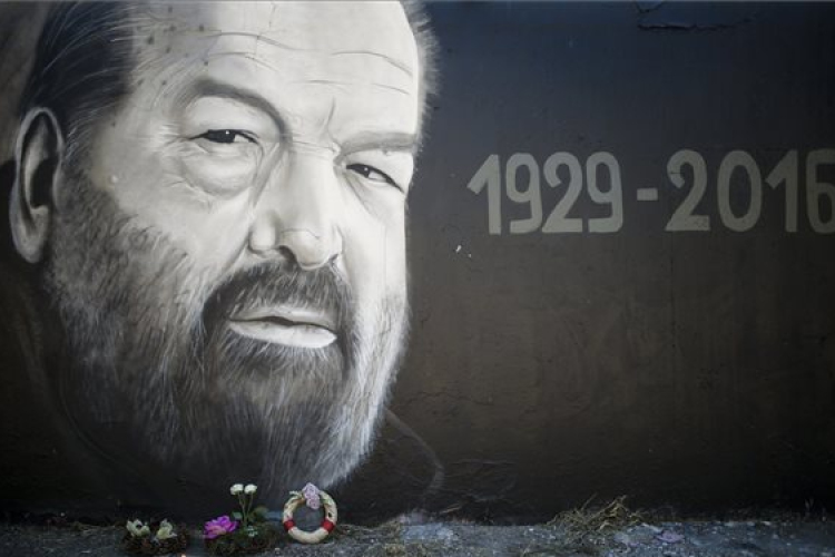 Falfestménnyel tiszteleg Bud Spencer előtt