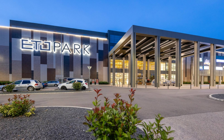 Lassan teljesen feléled a valaha tátongó ETO-park