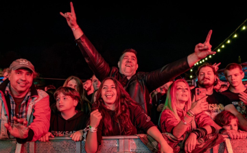 Pezseg most az élet, koncertözön a Bridge-ben