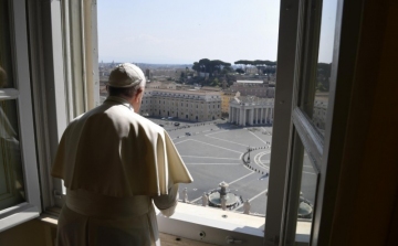 Koronavírus: Világméretű közös imádságra hív Ferenc pápa szerda délre