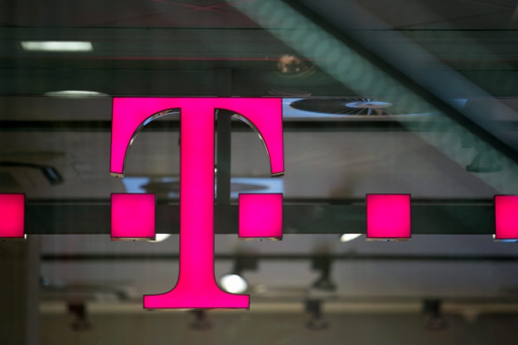 Megbírságolták 25 millió forintra a Telekom-ot 