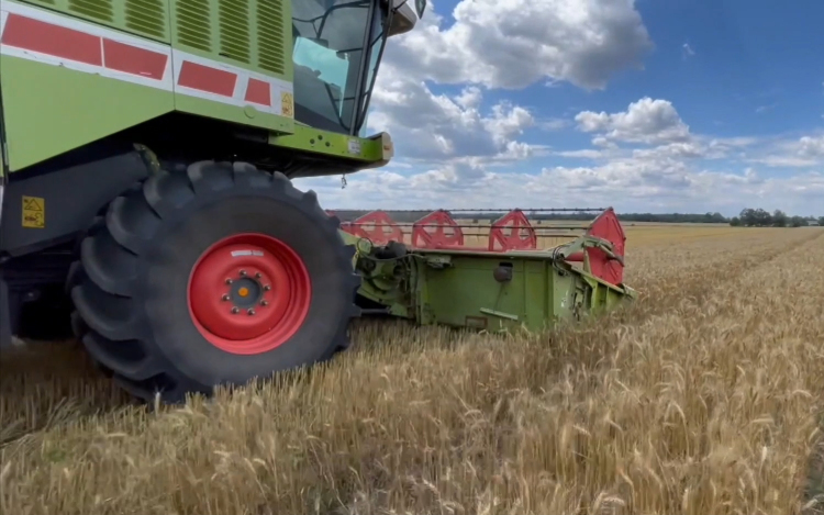 Több munkagép lehet az utakon