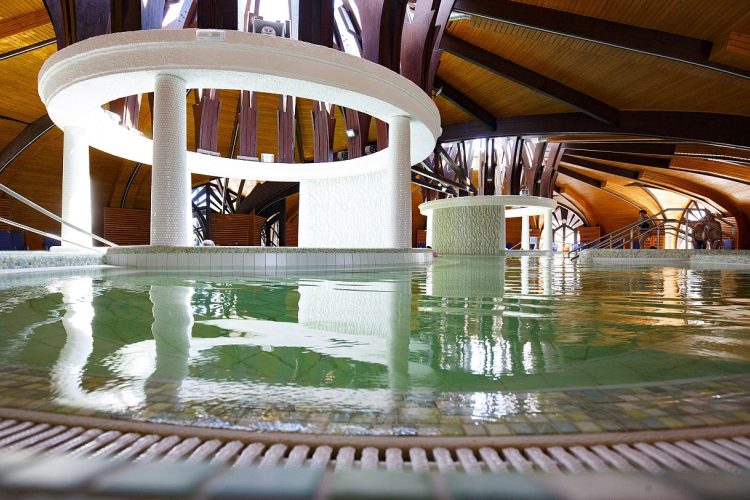 1 milliárd forintos fürdőfejlesztés valósult meg Zalakaroson 