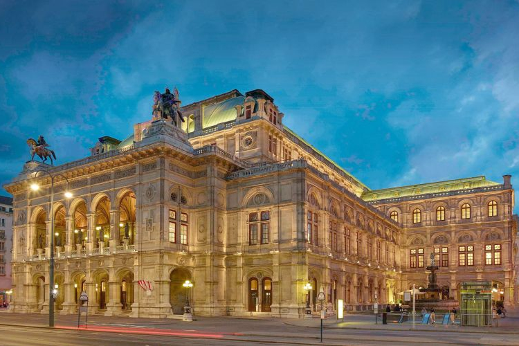 Kirúgták a Bécsi Operaház balettiskolájának igazgatóját és művészeti vezetőjét