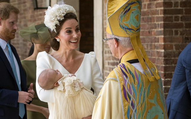 Megkeresztelték a kis herceget