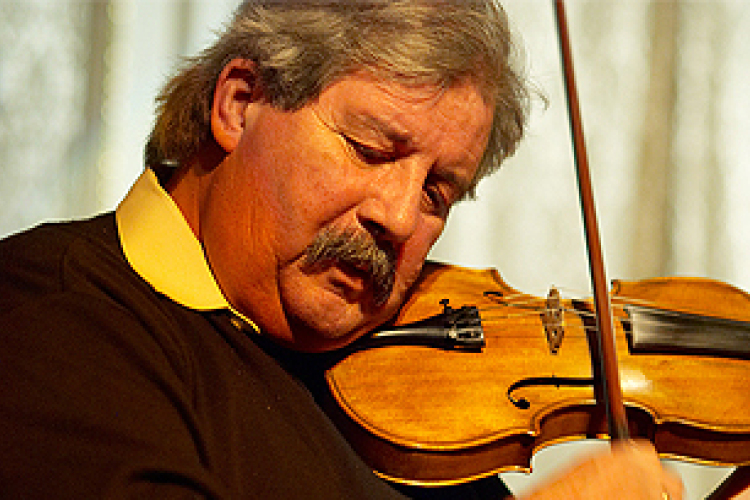 Elhunyt Halmos Béla népzenekutató, előadóművész