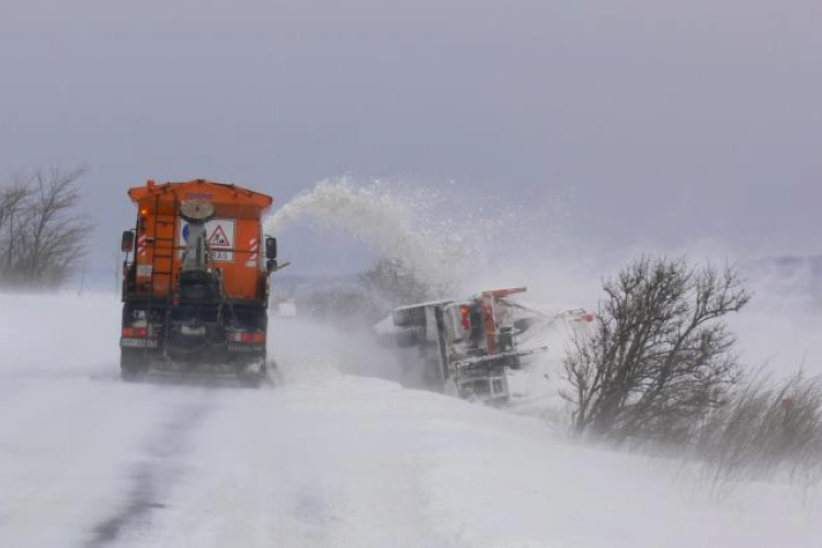 Vigyázat! Ismét erős szelet és hófúvást jósolnak