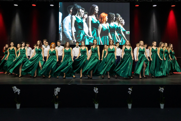 Hagyományos szalagavató az Audi Hungaria Iskolaközpontban