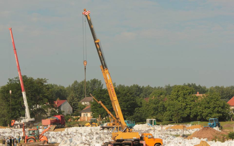 Továbbra is önkéntesekre van szükség