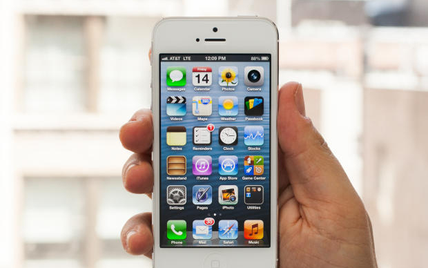 Internetes csalások: telefon helyett agyagedényt kapott 