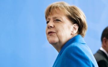 Angela Merkel: helyes, hogy Magyarország védi a schengeni külső határát