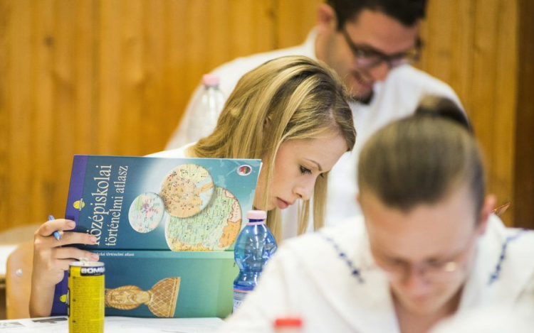 Kevesebb lesz a tananyag történelemből