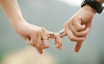 SZERELMEKRŐL MESÉL A VÁROS - Mesés séták kicsiknek és nagyoknak Győrben