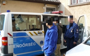 Vonattal akartak Ausztriába jutni