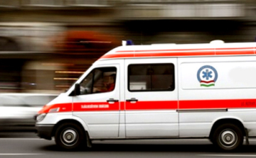 Két autó ütközött Écs és Nyúl között - Öt sérült