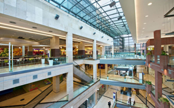 Öngyilkos lett egy férfi a Corvin Plázában