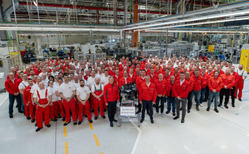 10 millió négyhengeres benzinmotor jubileuma Győrben