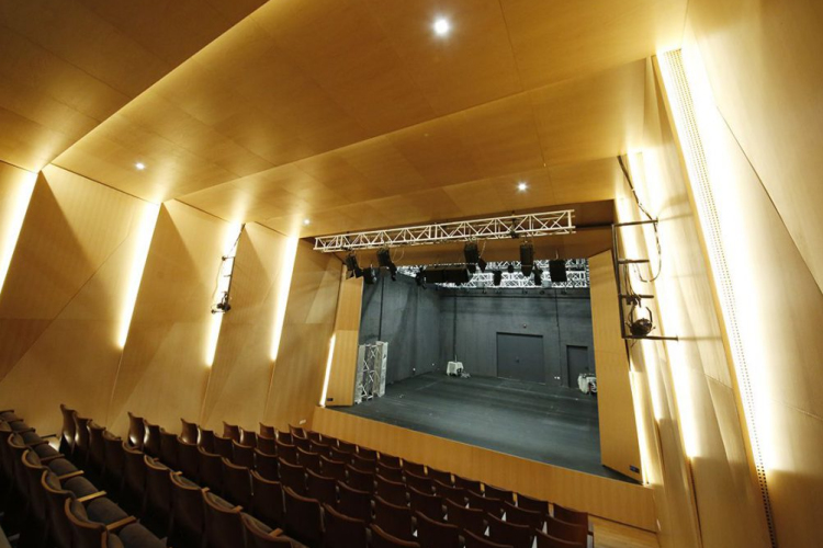 Felújították a Pécsi Horvát Színházat