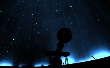 Üstökösök megfigyelésére invitálja a látogatókat a Planetárium