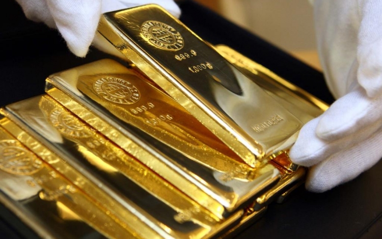 Egymillió dollárnyi aranyat felejtettek egy repülőn!