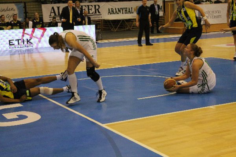 2013.02.22 Hat-Agra Uni Győr-Fenerbahce Euroliga női kosárlabda Fotók:árpika
