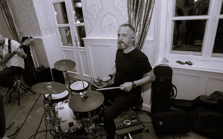 Tragikus körülmények közt meghalt győri zenész