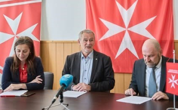 Idősek lakásait akadálymentesítik