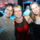 Egy belépő, két zenei stílus