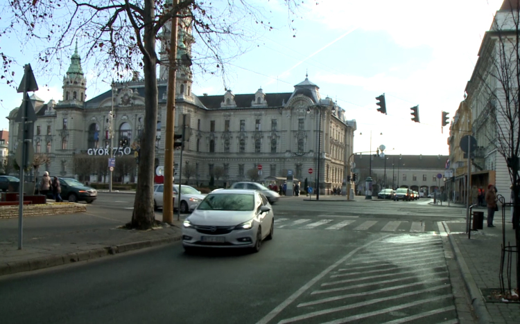 Busz ütötte el a gyalogost