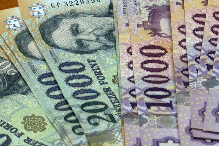 KSH: Fél millió felett a bruttó átlagkereset