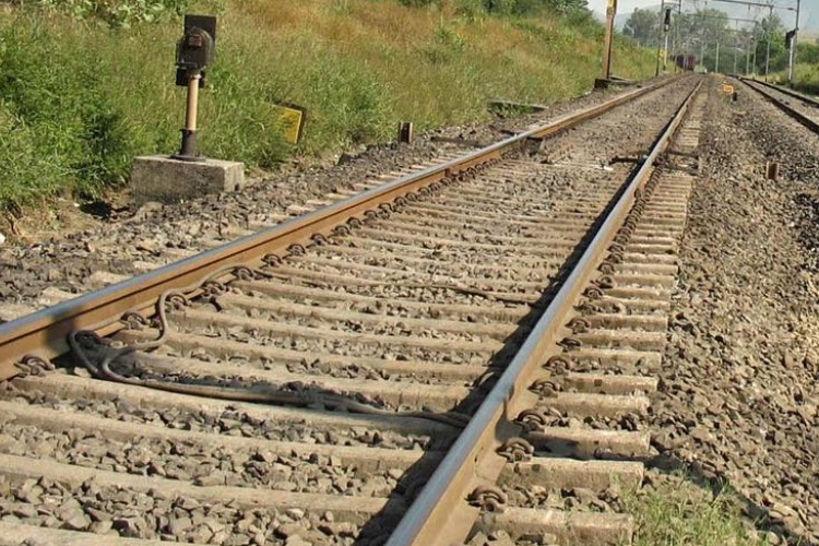 Vonat gázolt el egy fiatalembert Sopronnál