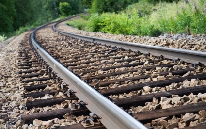 Trabant ütközött vonattal Bakonygyirótnál, a sofőr meghalt