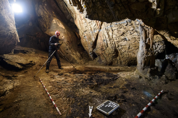 Lenyűgöző kincseket találtak a Baradla-barlangban