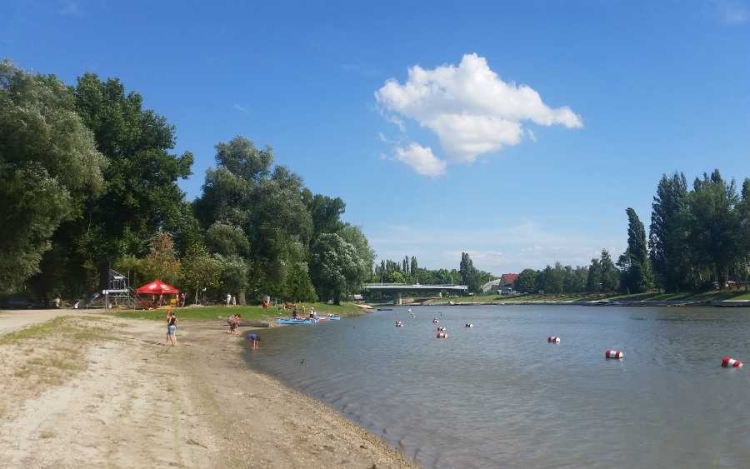 Ismét lehet fürdeni az Aranypart I-en