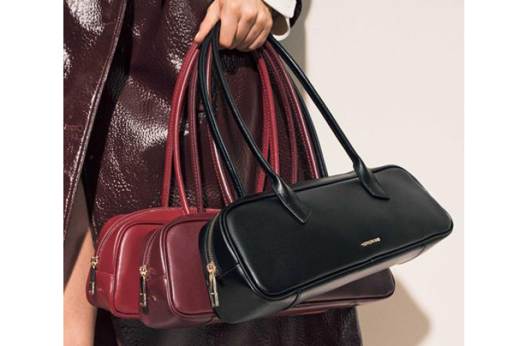 Milyen színű táska illik a női hétköznapi öltözethez? Nézd meg!