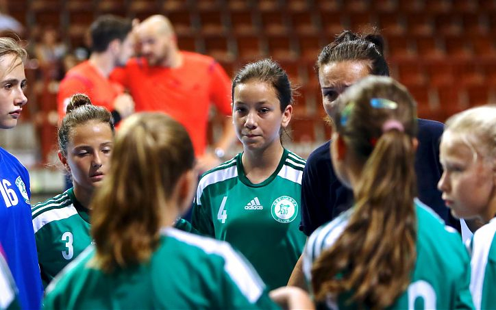 Sportos október a kézilabdásoknak