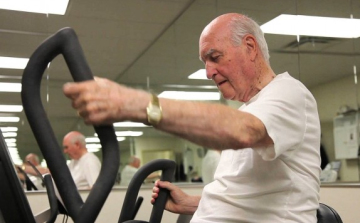 Alkotmánybíróságon támadták meg a férfiak 40 év munkaviszony utáni nyugdíjazásáról szóló népszavazási kezdeményezést