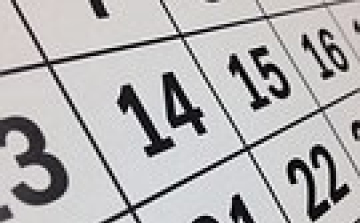 VÁLTOZIK A HIVATALI MUNKAREND