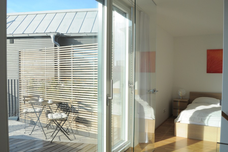 Az áfatörvény szerint a fedetlen terasz nem számít hasznos alapterületnek 