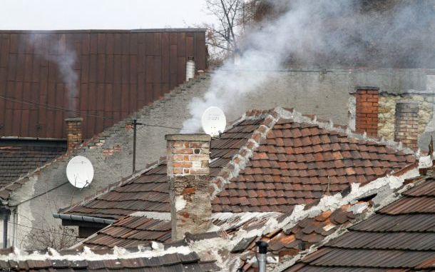 BELEHALHAT, AKI HULLADÉKKAL FŰT
