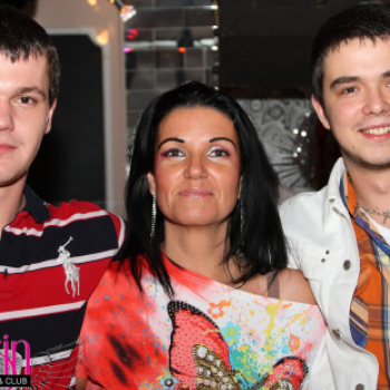 Virgin Karaoke és nosztalgiaparty