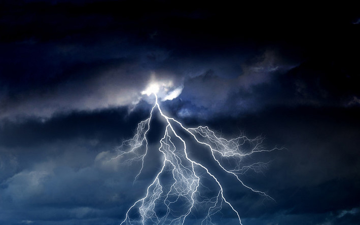 Északnyugatról jöhet az íéletidő, 34 fokkal - Másodfokú figyelmeztetés