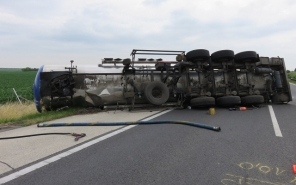 Még tart a műszaki mentés az M1-es autópályán