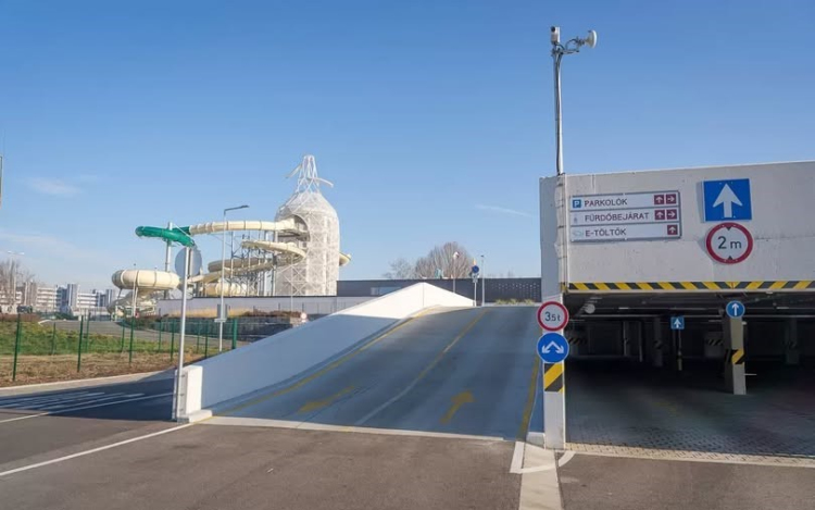 Megszűnt a részleges parkolólezárás