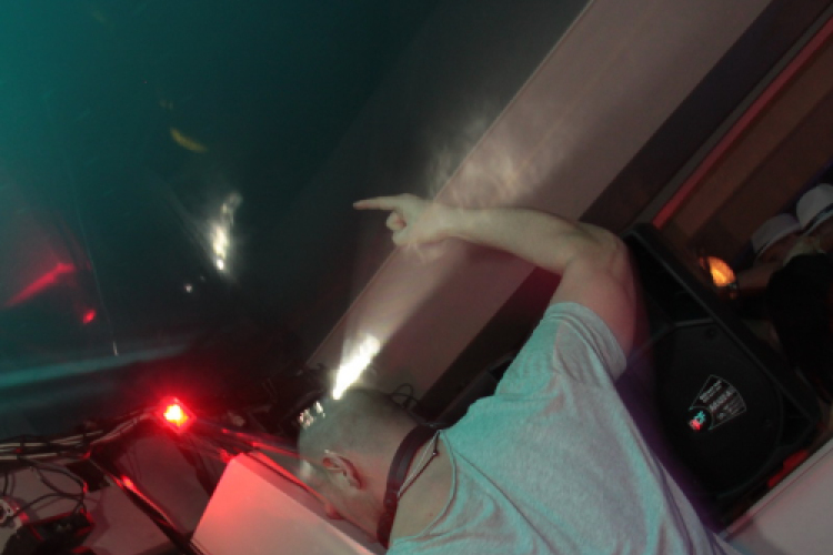 Club Neo (Győr) - Bárány Attila, Katapult DJ feat. Szasza, Basics, Alex - 2014. április 5. (szombat)