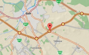 Kamion és személyautó ütközött 81-es főúton 