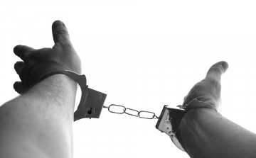 Szexuális bűncselekmény miatt letartóztattak egy futballistát
