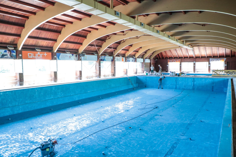 A nyár végén újra kinyit a Magyar Vilmos Uszoda